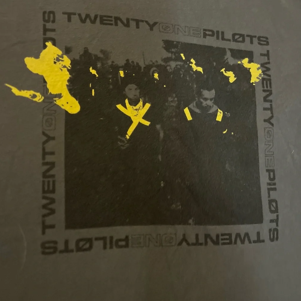 Twenty One Pilots tee shirt - Picture 2 of 7